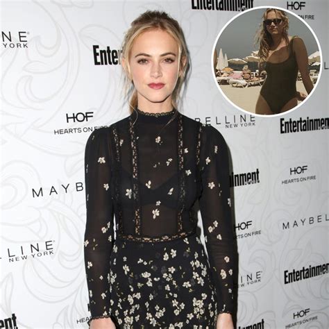 emily wickersham hot pics|‘NCIS’ Alum Emily Wickersham Has Amazing Beach。